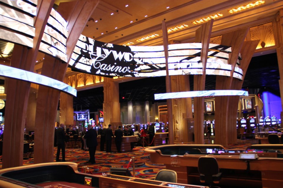 directions to hollywood casino toledo