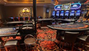 UK – Two British croupiers jailed for roulette scam