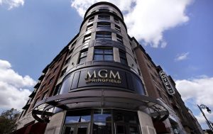 US – MGM given temporary sports betting licenses in MA