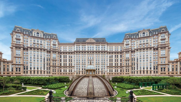 China – Grand Lisboa Palace Resort Macau officially opens its doors