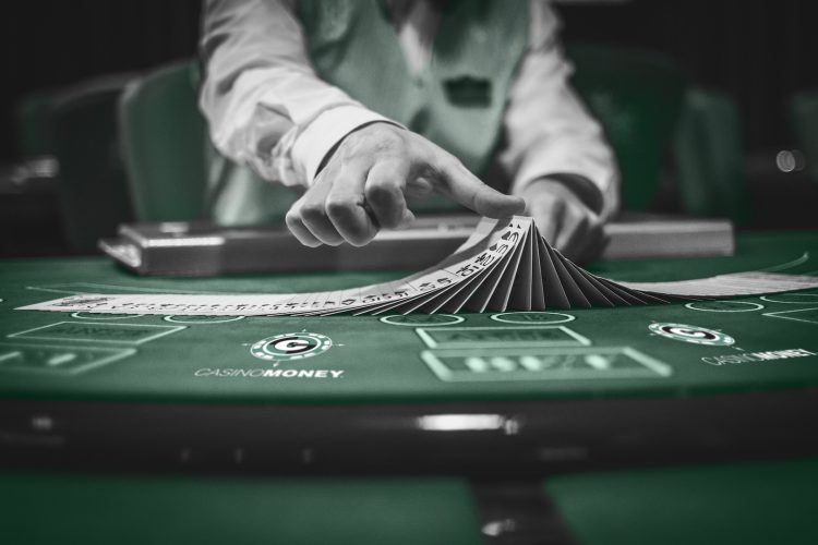 US – Table Trac and CasinoMoney show bank to game cashless