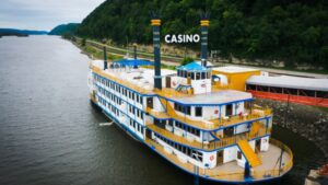 US – Casino Queen Marquette confirms move to land-based