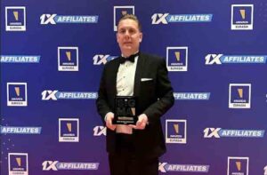 1xAffiliatesAward Simon Westbury with 1xAffiliates' award at the SiGMA Eurasia Awards 2026