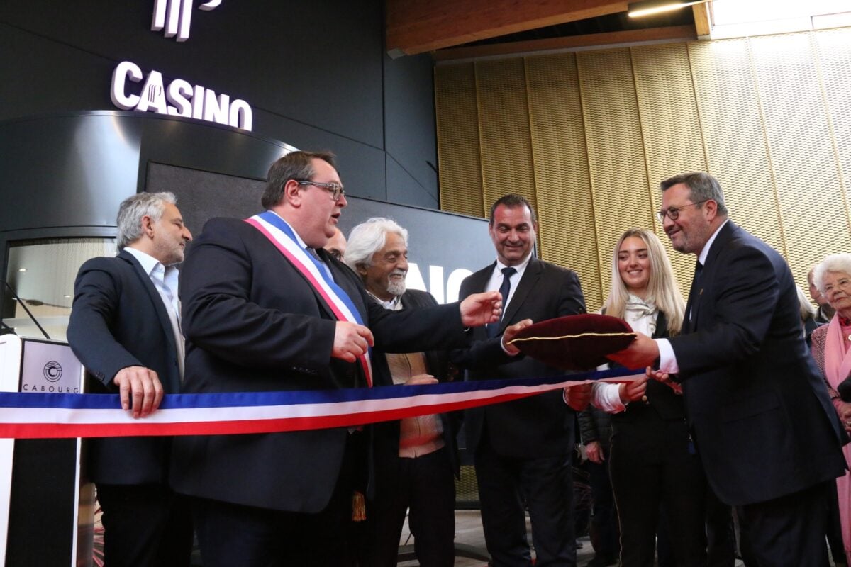 Mayor Emmanuel Porcq opens the Cabourg casino with Patrick Partouche