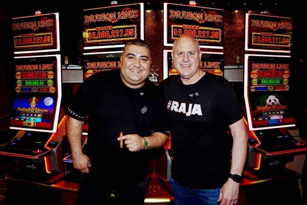 Slot influencers Narek Gharibyan and Scott Richter with the $2 Million Dragon Link