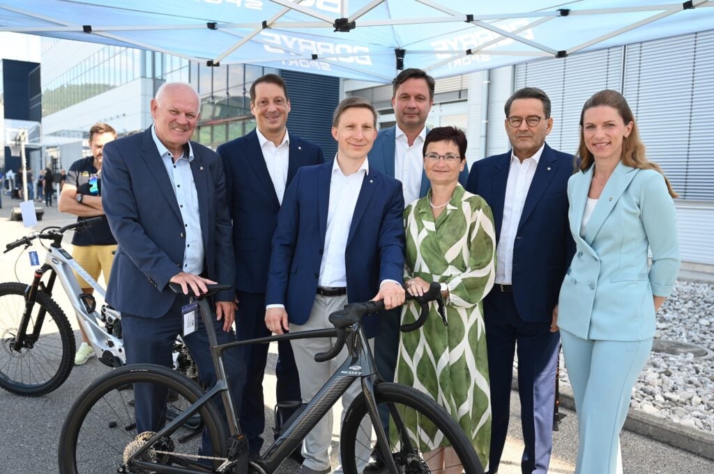 Dr. Klaus Niedl with Stefan Krenn, Christoph Neubauer, Johannes Gratzl, Dagmar Händler, Ryszard Presch and Alexandra Lindlbauer